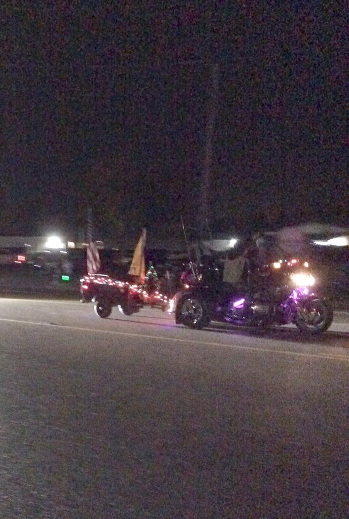 ec2022xmasparade9